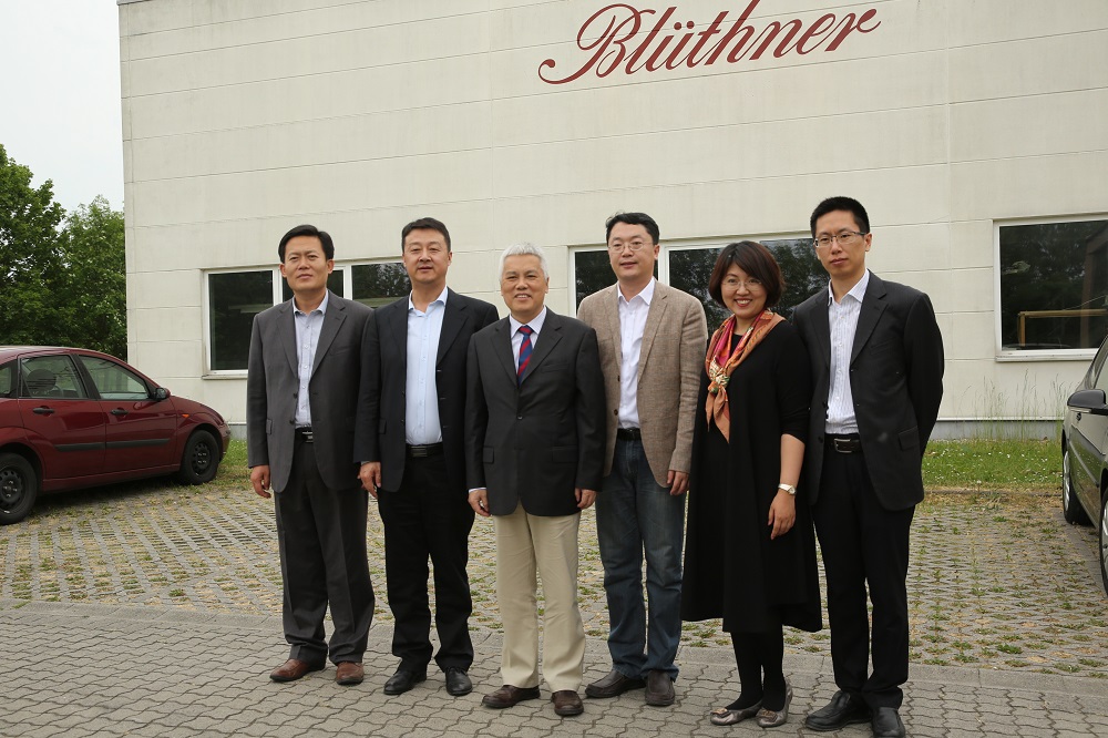 國家工信部、國家標(biāo)準(zhǔn)化委員會、德國經(jīng)濟(jì)和能源部在德國萊比錫召開了《中德智能制造/工業(yè)4.0標(biāo)準(zhǔn)化工作組會議》。會議期間，一行人參觀了位于德國萊比錫的德國國寶博蘭斯勒鋼琴廠